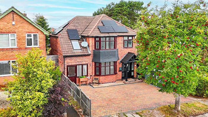 5 Bedroom Detached House For Sale In Greythorn Drive, West Bridgford, Nottinghamshire, NG2