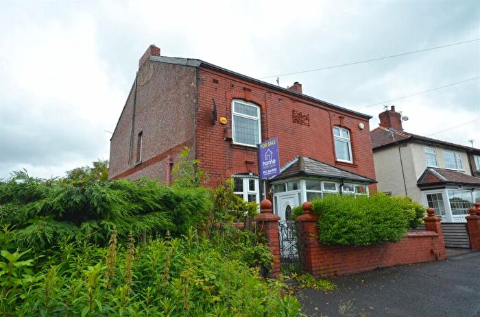 3 Bedroom Semi-Detached House For Sale In Gorsey Lane, Ashton-Under-Lyne, OL6