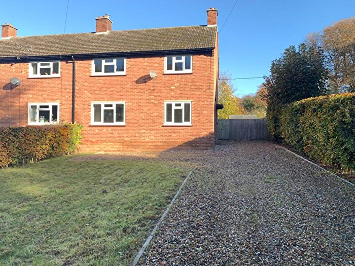 3 Bedroom Semi-Detached House To Rent In Dalham, CB8