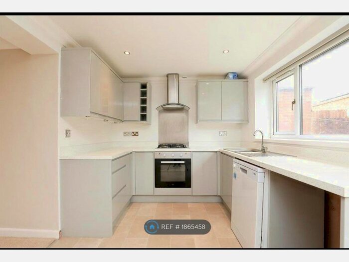 3 Bedroom Detached House To Rent In Gilwern Crescent, Llanishen, Cardiff, CF14