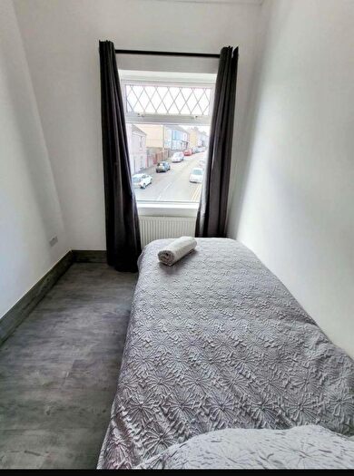 3 Bedroom Terraced House For Sale In Rhyddings Park Road, Brynmill, Swansea, SA2