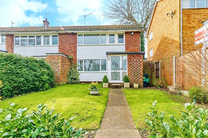 3 Bedroom Semi-Detached House For Sale In Valley View, Biggin Hill, Westerham, TN16