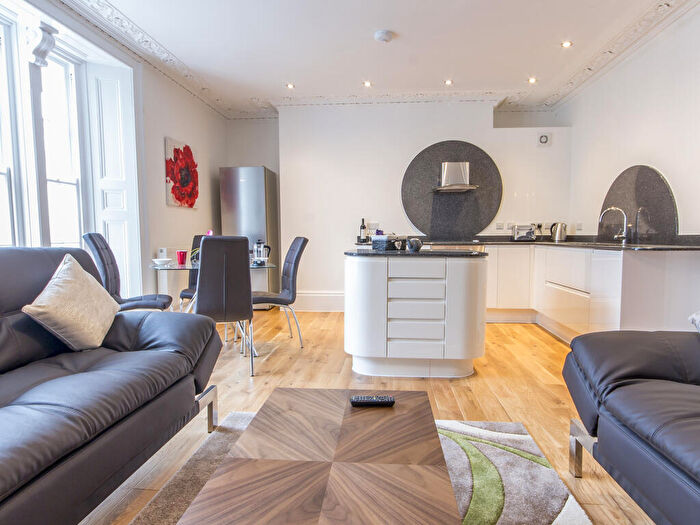 1 Bedroom Apartment To Rent In Flat Durnford Street, PL1