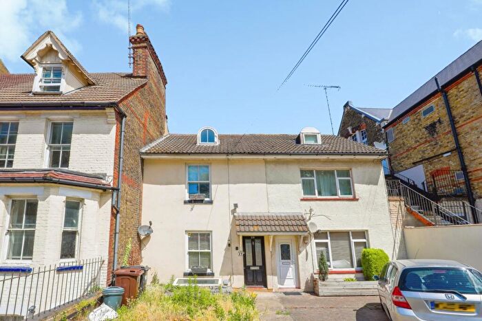 3 Bedroom Terraced House For Sale In New Road, Rochester, Kent, ME1