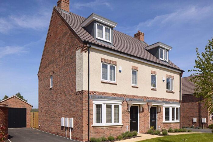 3 Bedroom Semi-Detached House For Sale In Park Lane Castle Donington, DE74