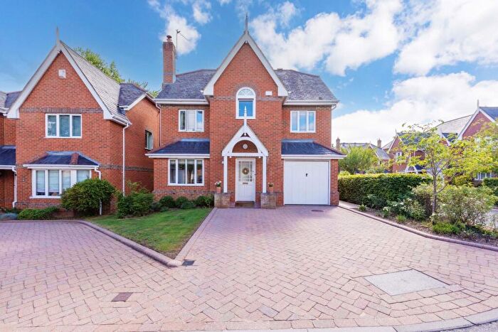 5 Bedroom Detached House For Sale In Raymond Road, Maidenhead, SL6