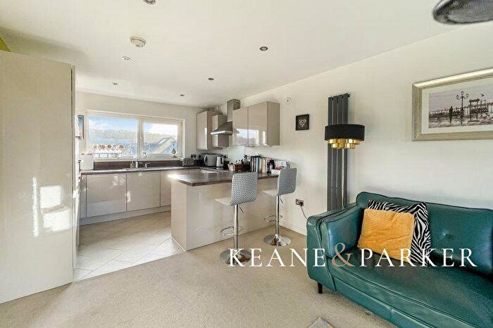 2 Bedroom Flat For Sale In Causeway View, Turnchapel, PL9