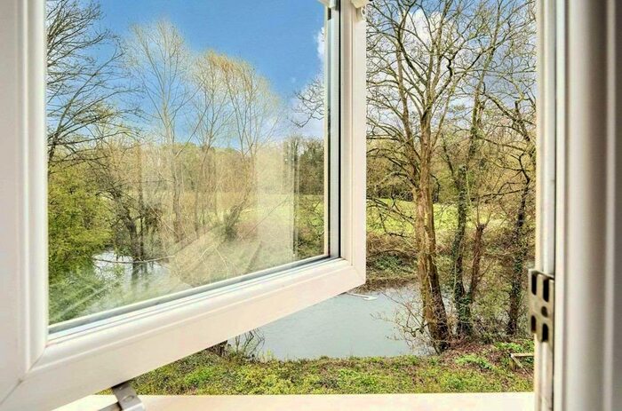 4 Bedroom Semi-Detached House To Rent In Sir Bernard Lovell Road, Malmesbury, SN16