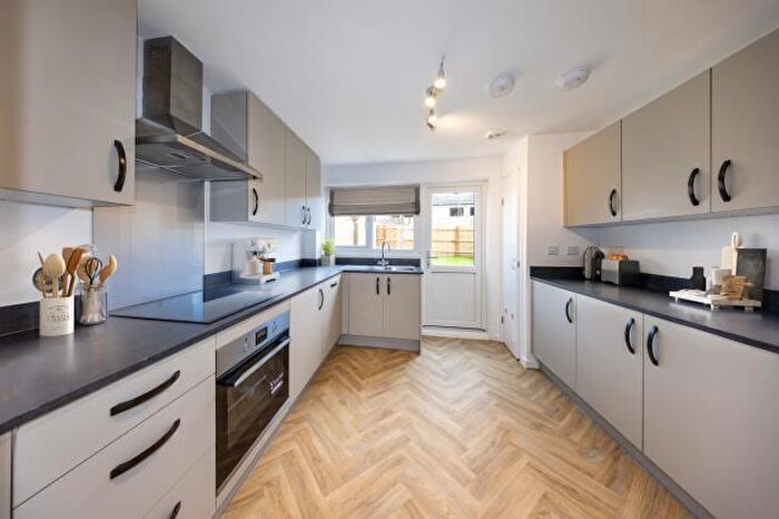 3 Bedroom Terraced House To Rent In Stanmore Crescent, Carterton, OX18