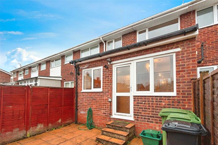 3 Bedroom Terraced House For Sale In Budds Close, Basingstoke, Hampshire, RG21