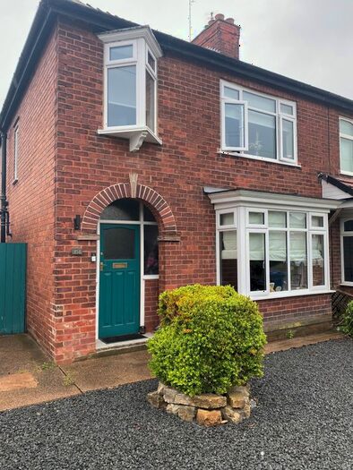 3 Bedroom Semi-Detached House To Rent In Netherton Road, Worksop, S80