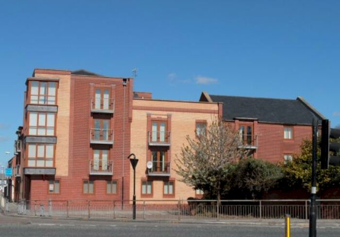 2 Bedroom Apartment To Rent In Theatre Gardens, - Sykes Street, Hull, HU2