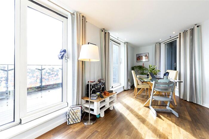 2 Bedroom Apartment To Rent In Islington On The Green, A Islington Green, Angel, Islington, London, N1