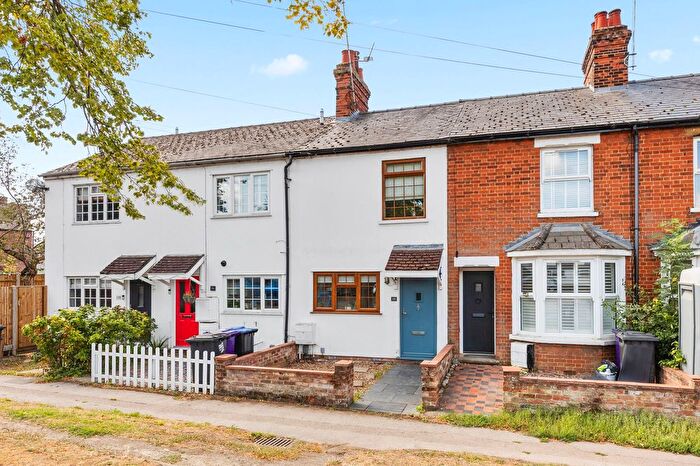 3 Bedroom Terraced House For Sale In Woolgrove Road, Hitchin, SG4