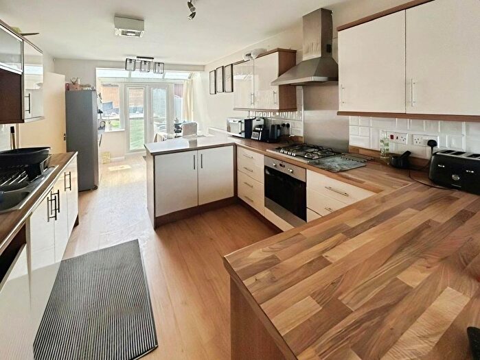 4 Bedroom Property To Rent In Manor Drive, Peterborough, PE4