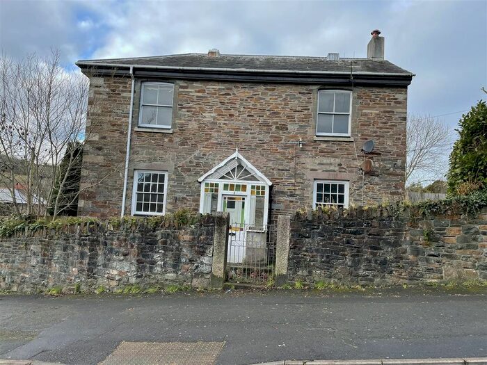 3 Bedroom End Of Terrace House To Rent In St. Stephens, Launceston, PL15