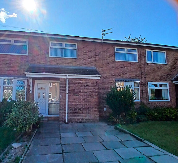 3 Bedroom Terraced House For Sale In Whitefield, M45