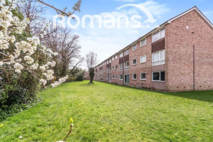 2 Bedroom Flat To Rent In Lima Court, Bath Road, Reading, RG1