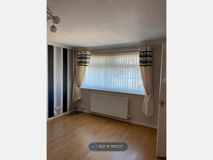 2 Bedroom Bungalow To Rent In Ilfracombe Road, Sutton Leach, St. Helens, WA9