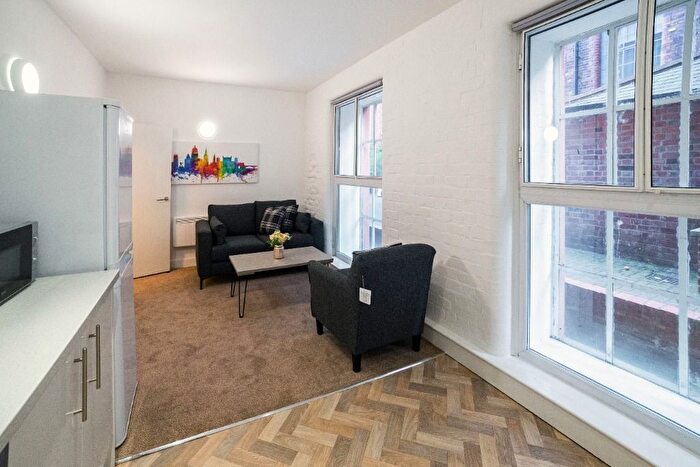 1 Bedroom Flat To Rent In Hartley Road, Nottingham, Nottinghamshire, NG7