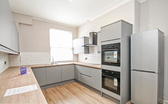 6 Bedroom Terraced House To Rent In Lucas Street, Woodhouse, Leeds, LS6