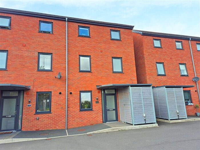 4 Bedroom End Of Terrace House For Sale In Pinsley Mill Gardens, Leominster, Herefordshire, HR6