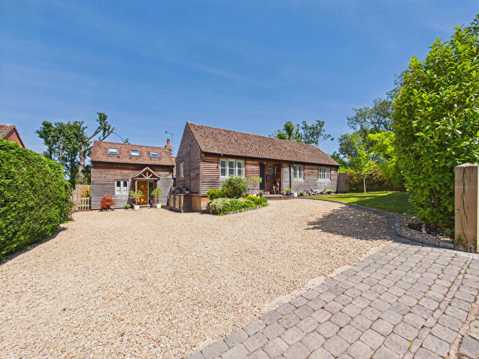 5 Bedroom Detached House For Sale In Water End Road, Beacon`s Bottom, High Wycombe, Buckinghamshire, HP14