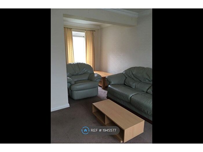 2 Bedroom Flat To Rent In Sheffield, Sheffield, S2