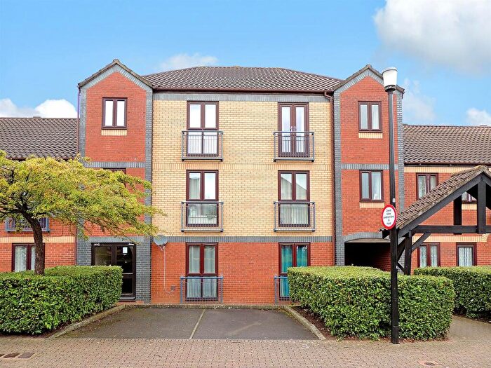 2 Bedroom Apartment To Rent In Taylor Close, Bristol, BS15