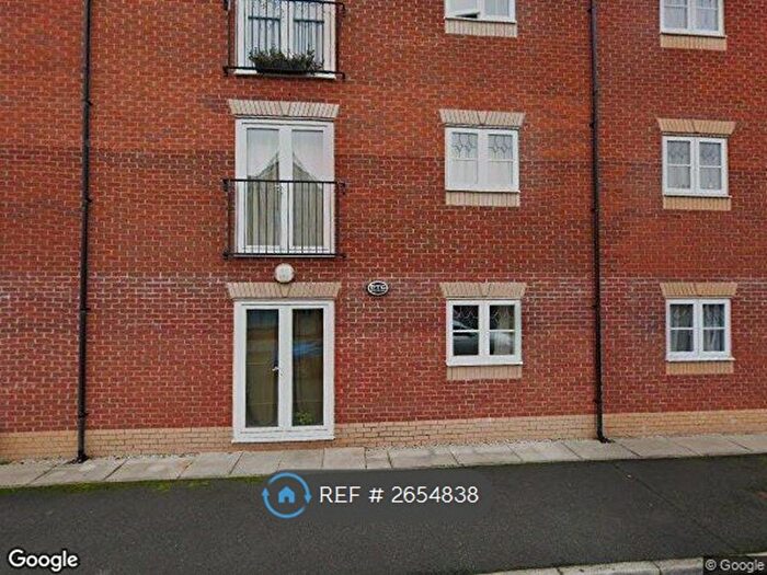2 Bedroom Flat To Rent In Lawnhurst Avenue, Wythenshawe, Manchester, M23
