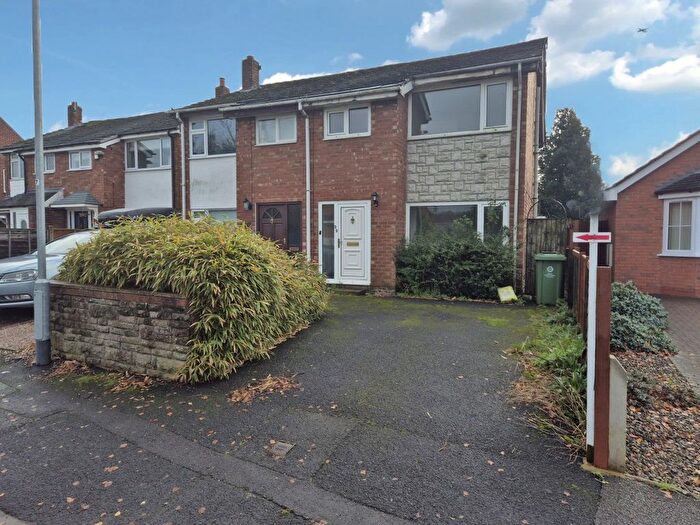 3 Bedroom Property For Sale In Hazel Grove, Wombourne, Wolverhampton, West Midlands, WV5