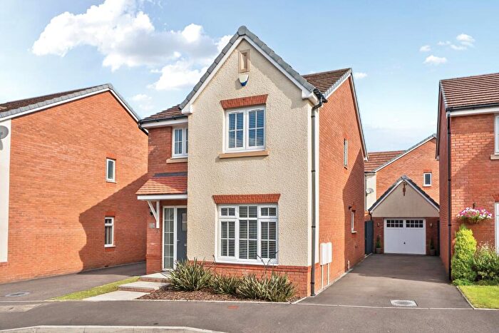 3 Bedroom Detached House For Sale In Brynteg Green, Beddau., CF38