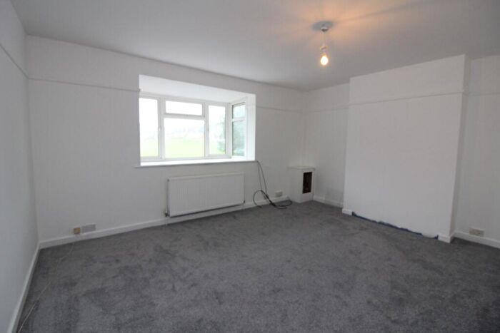 1 Bedroom Flat To Rent In Mackie Avenue, Brighton, East Sussex, BN1