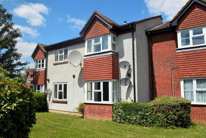 Studio To Rent In Clarkes Drive, Uxbridge, Middlesex, UB8