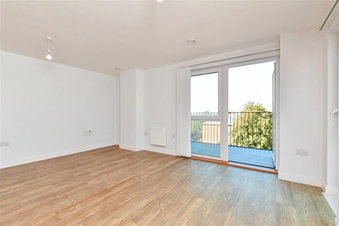 2 Bedroom Flat For Sale In Davigdor Road, Hove, East Sussex, BN3