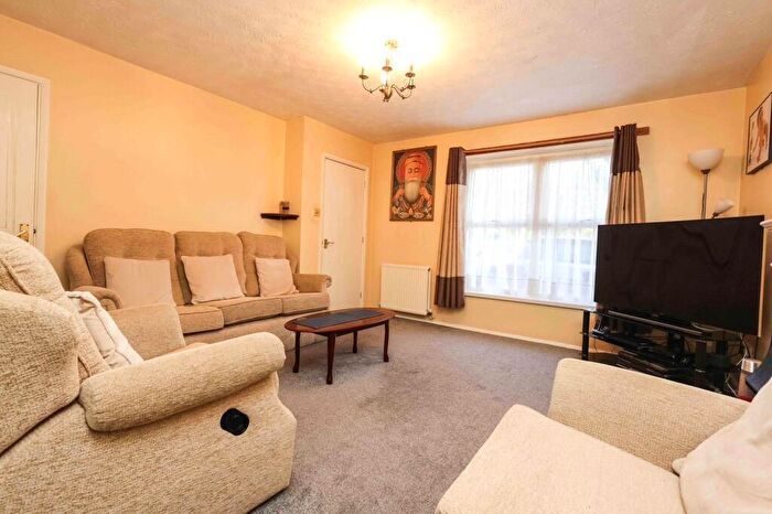 4 Bedroom Detached House For Sale In Small Close, Smethwick, West Midlands, B67