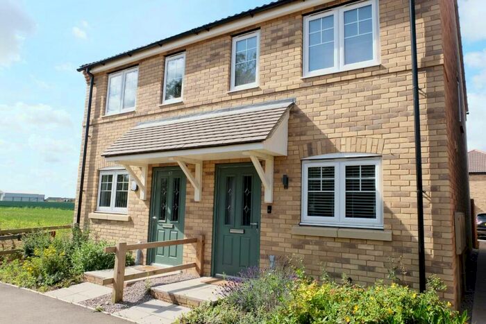 2 Bedroom Semi-Detached House To Rent In Hoplands Road, Coningsby, Lincoln, LN4