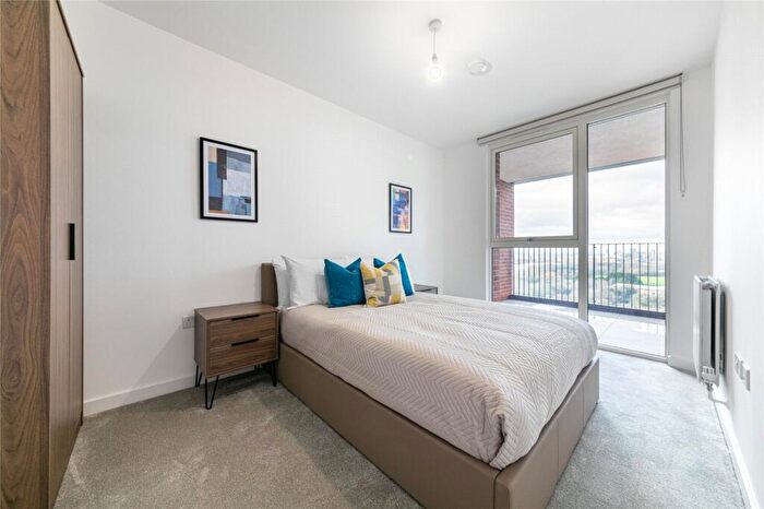 2 Bedroom Apartment To Rent In Shearwater Drive, London, NW9