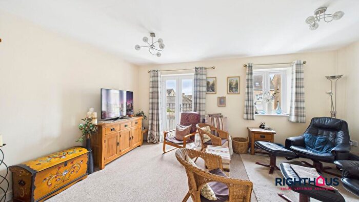 4 Bedroom Terraced House For Sale In Cooper Mews, Bradford, BD6