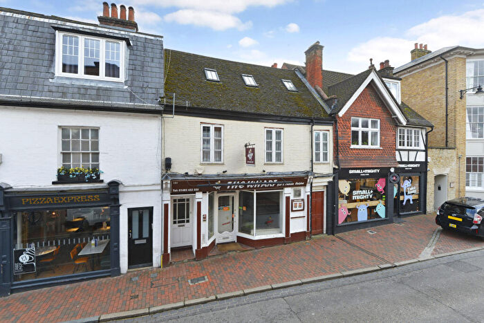 Studio For Sale In High Street, Godalming, Surrey, GU7