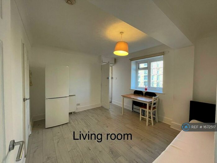 2 Bedroom Flat To Rent In Talbot Court, Southampton, SO14
