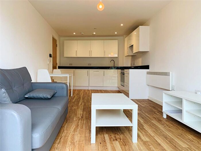 1 Bedroom Flat To Rent In Aire, Cross Green Lane, LS9