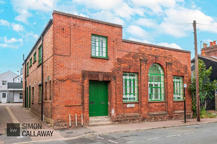 2 Bedroom Flat To Rent In Winnock Road, Colchester, Essex, CO1