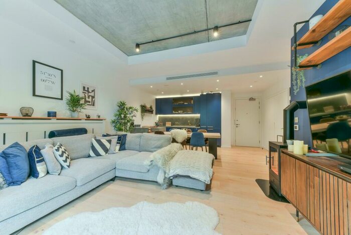 2 Bedroom Apartment To Rent In Agar House, Goodluck Hope, London, E14
