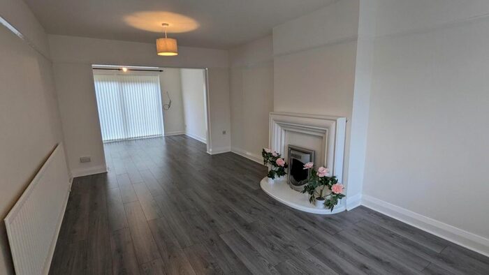 3 Bedroom Property To Rent In Trevor Drive, Crosby, Liverpool L23