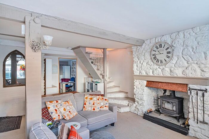 2 Bedroom Cottage For Sale In St Thomas Street, Wells, BA5