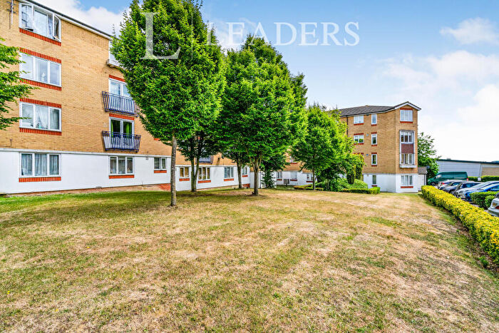 2 Bedroom Flat To Rent In Dads Wood, CM20