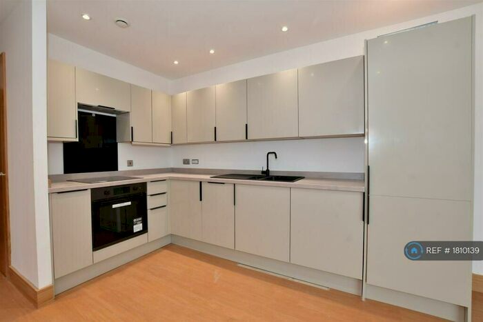 1 Bedroom Flat To Rent In Estuary View Apartments, Northfleet, DA11