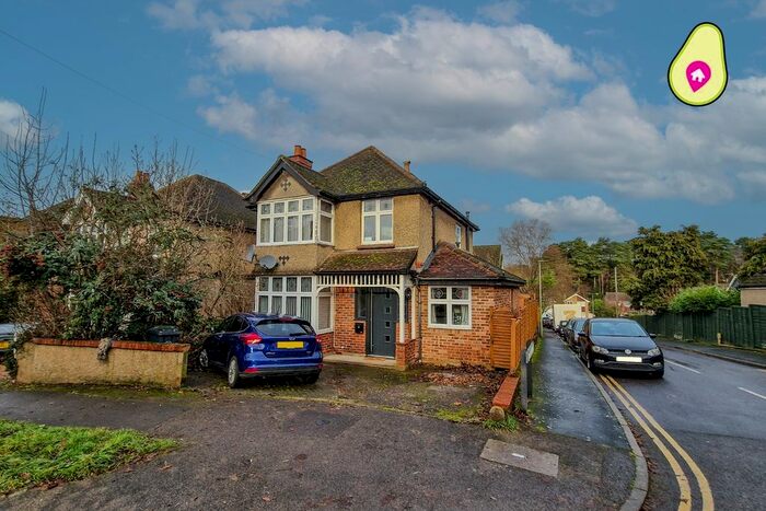 3 Bedroom Detached House To Rent In College Ride, Camberley, GU15