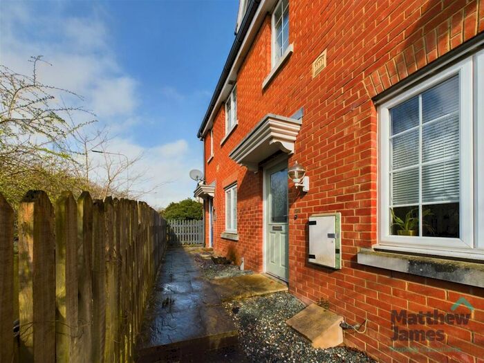 3 Bedroom Terraced House To Rent In Weetmans Drive, Colchester, CO4